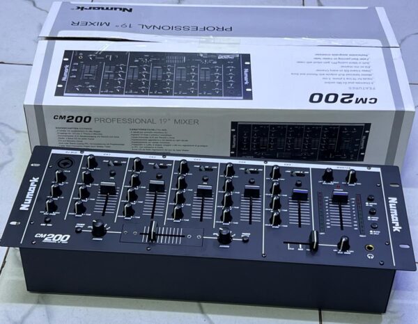 Numark CM200USB DJ Mixer